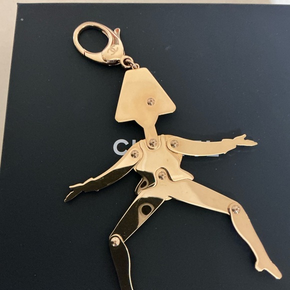 STUNNING 100% AUTHENTIC CHANEL LIMITED EDITION HOLIDAY HARLEQUIN BAG CHARM - Picture 6 of 16